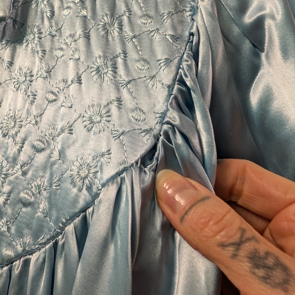 1950 Blue Women's Satin Robe - Picture 8 of 10